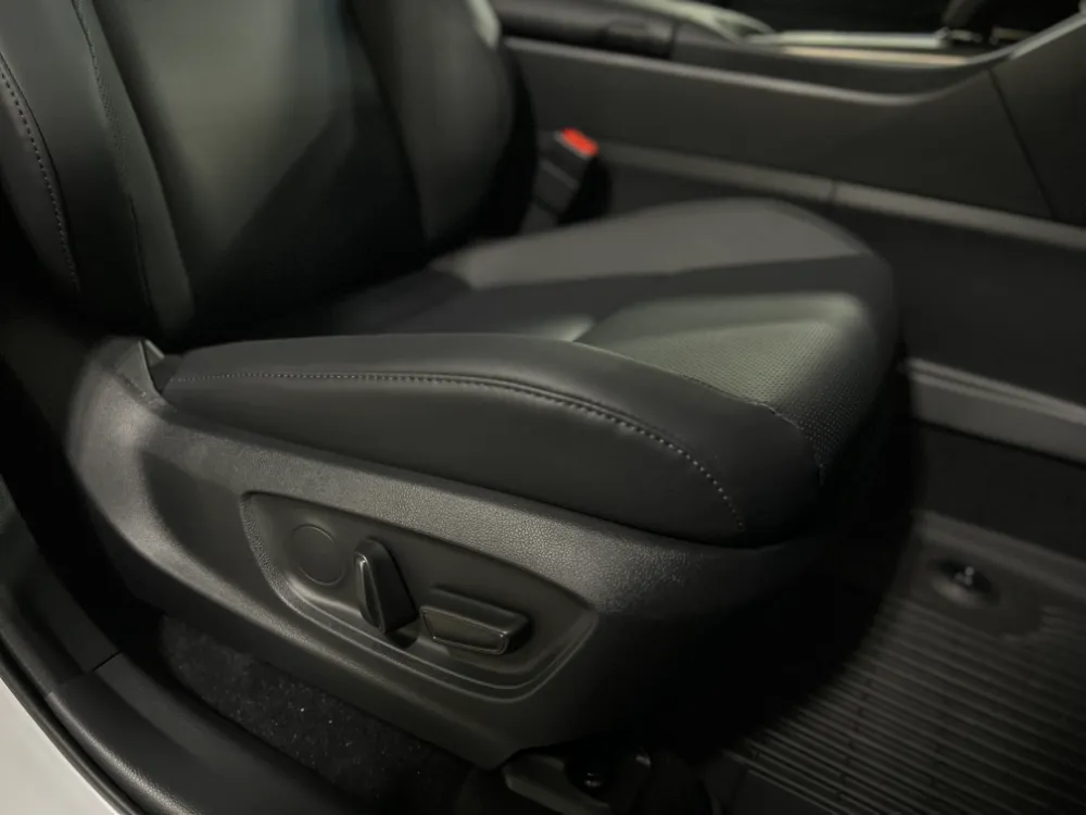 2023 toyota crown hybrid max platinum white 11